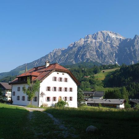 Ansitz Wirtsgut - Familienappartements In Den Bergen 레오강 외부 사진