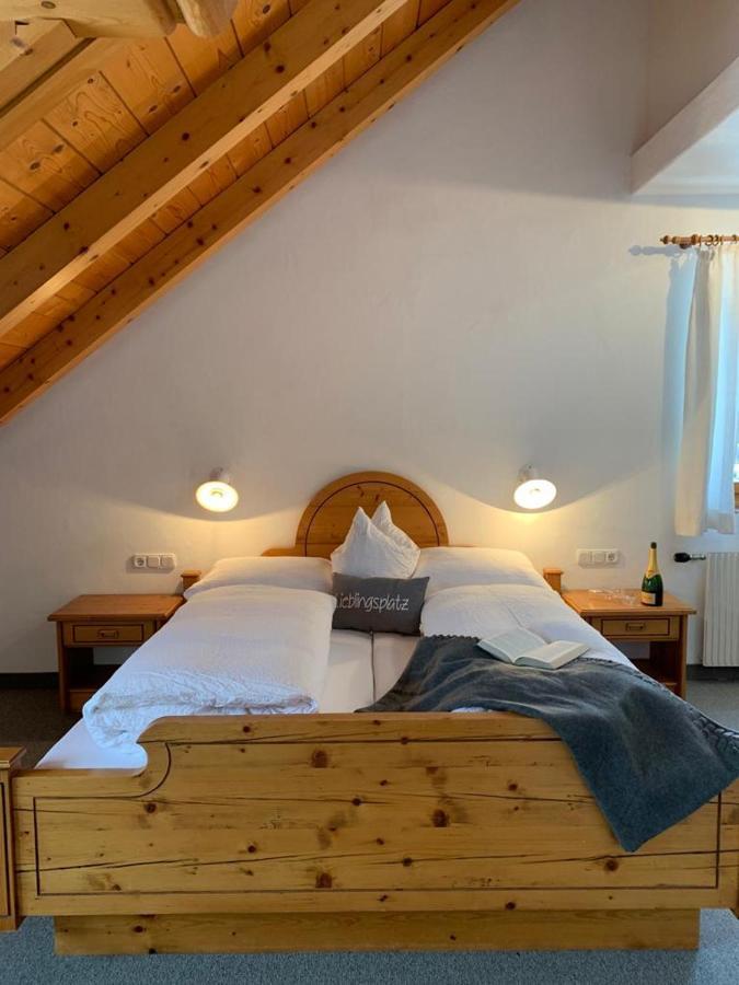 Ansitz Wirtsgut - Familienappartements In Den Bergen 레오강 외부 사진