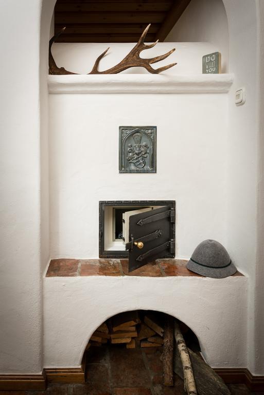 Ansitz Wirtsgut - Familienappartements In Den Bergen 레오강 외부 사진